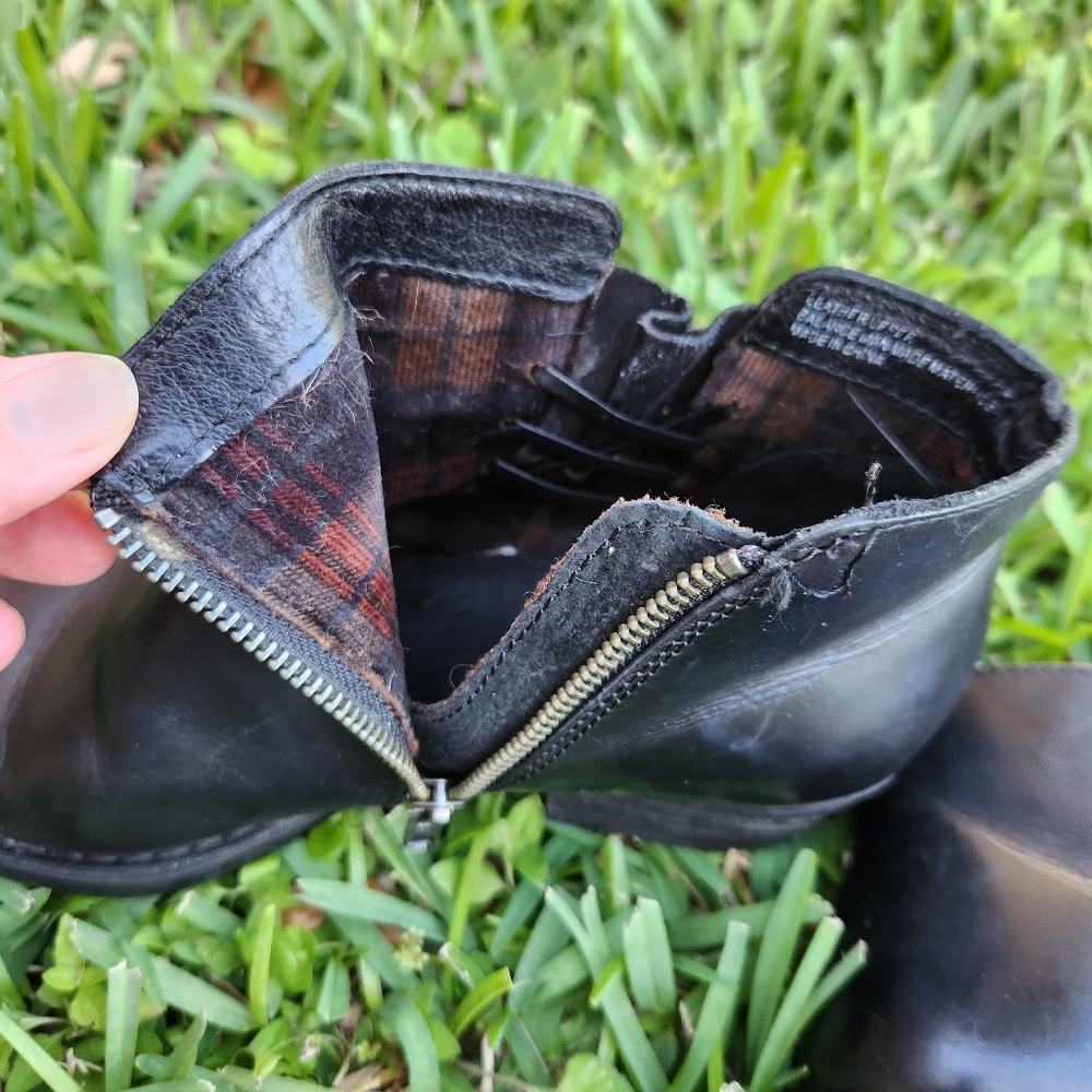BORN Black Leather Ankle Boots With Bow Size 7 - Picture 7 of 10